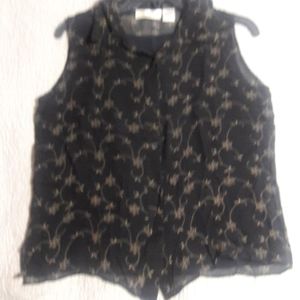 New York City Design Co. Silk top Black w/flower design sz L
